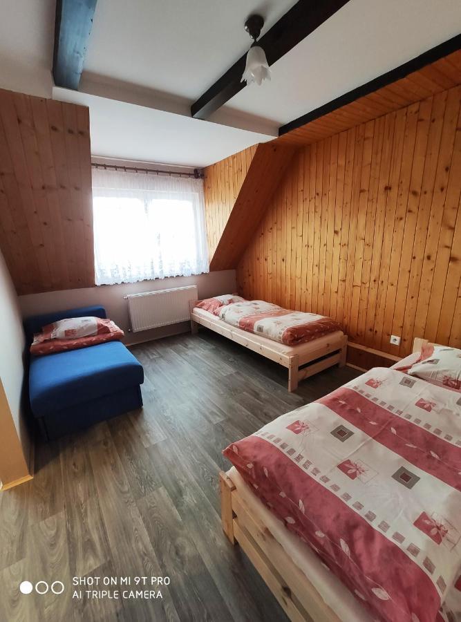 Agroturystyka Pod Kolami Мичківці Екстер'єр фото